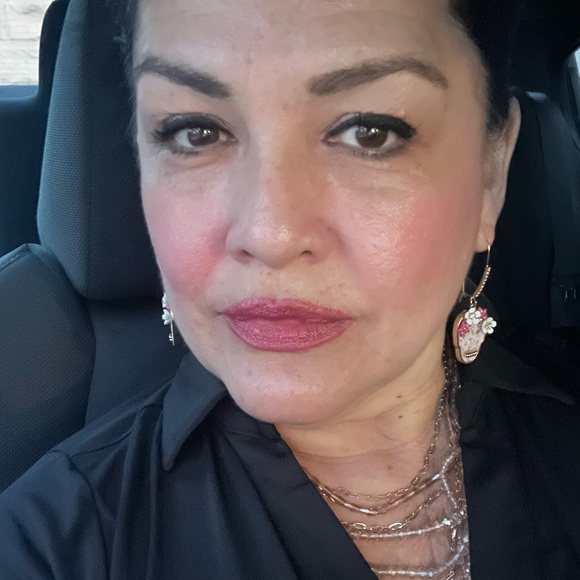 Meet your Posher, Maria - Picture 3 of 8